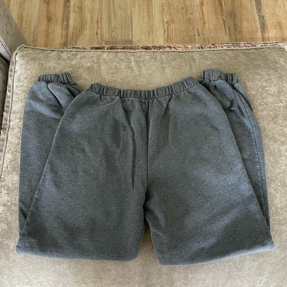Brandy Melville Rosa sweatpants